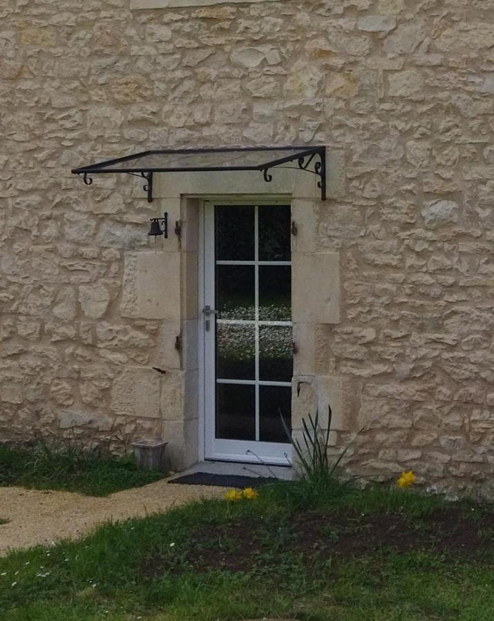La Maison Des Escargots Blanzay Exterior foto